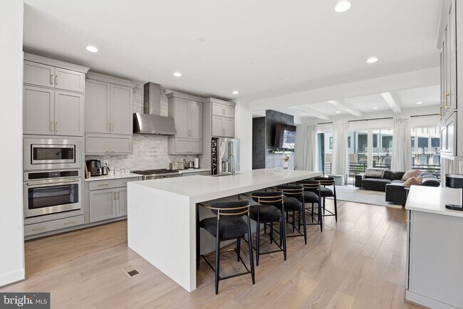 Building Photo - 20246 Northpark Dr