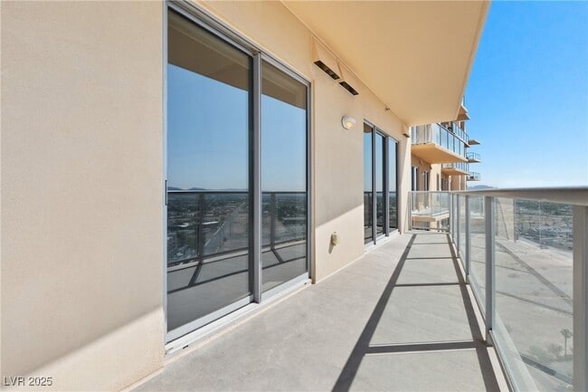 Building Photo - 8255 Las Vegas Blvd S