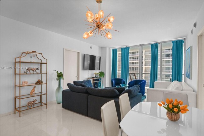 Building Photo - 475 Brickell Ave