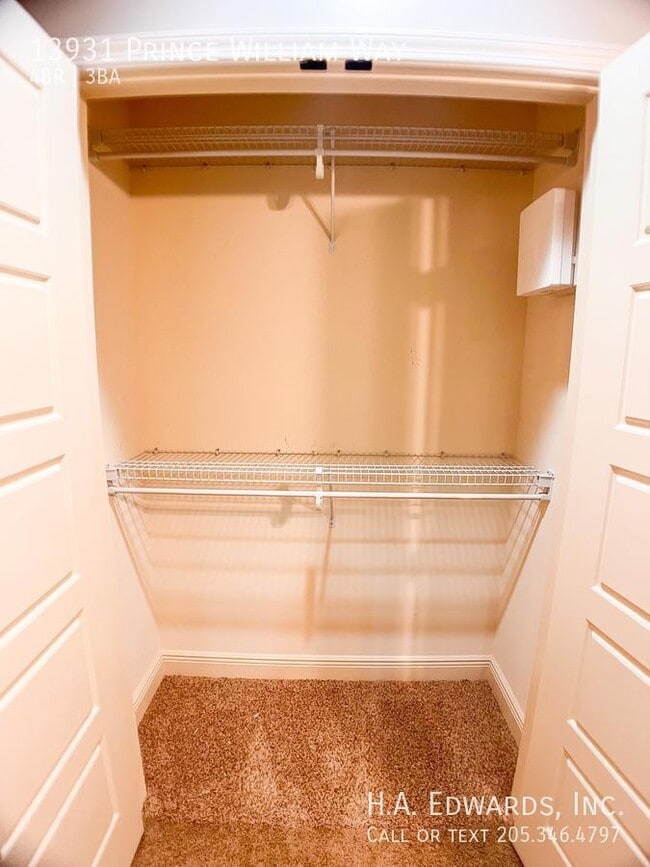 Building Photo - 13931 Prince William Way