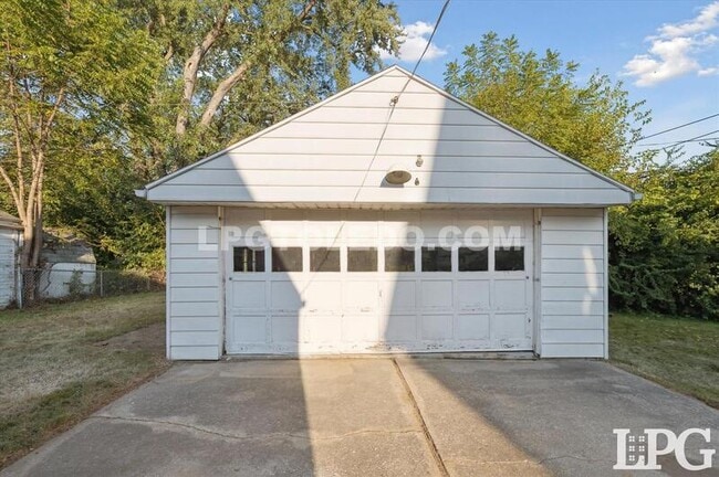 Building Photo - 3430 Anderson Pkwy