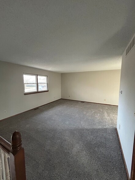 Building Photo - 1625 Pin Oak Ct