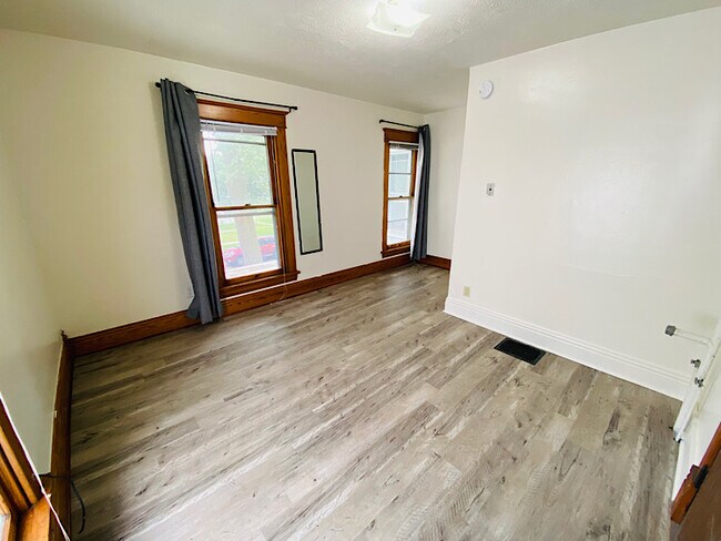 Building Photo - 216 Fairchild St
