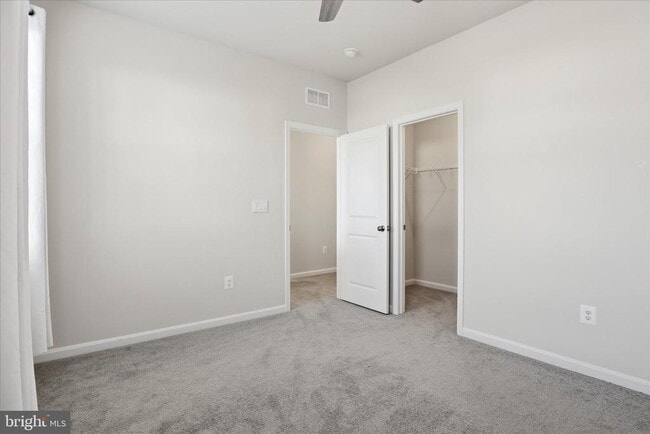 Building Photo - 889 Barksdale Dr