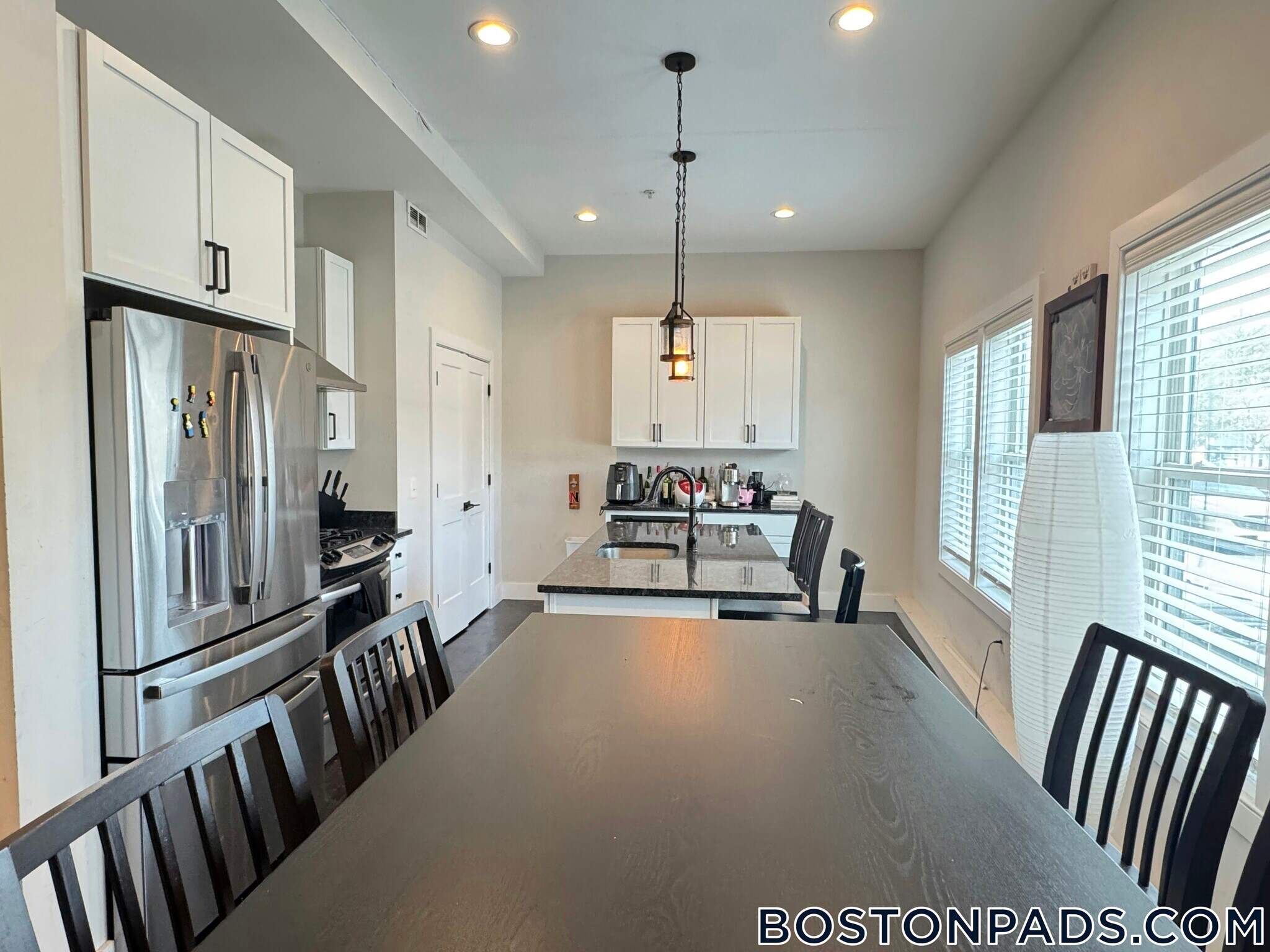 Building Photo - 1 Cedar St