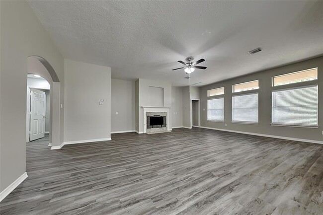 Building Photo - 8019 Malardcrest Dr
