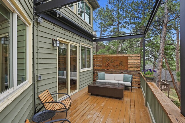 Building Photo - 29972 Troutdale Ridge Rd