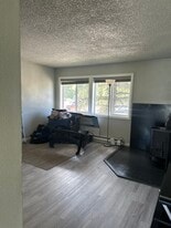 Building Photo - 449 W 4th St