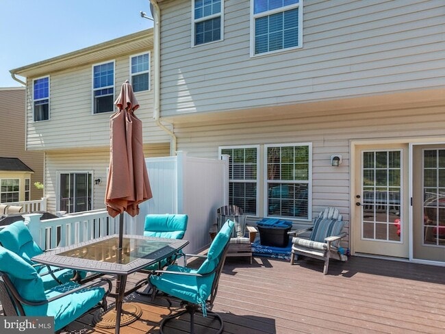 Building Photo - 8022 Forest Ridge Dr