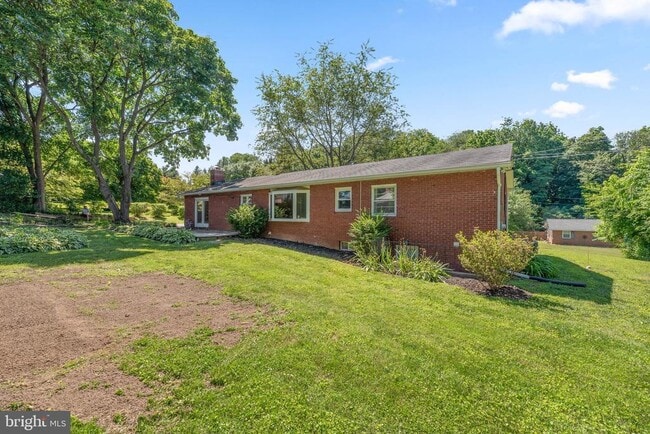 Building Photo - 6505 Panorama Dr