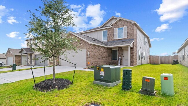 Building Photo - Built in 2025, well cared for, and lightly lived in 4-bedroom, 2.5-bath home located just minutes...
