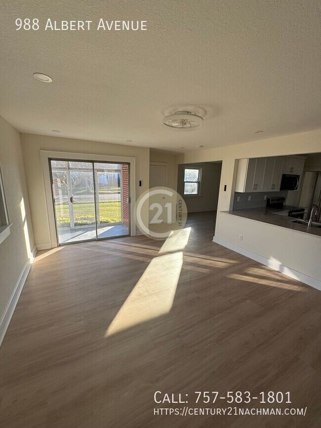 Building Photo - 988 Albert Ave