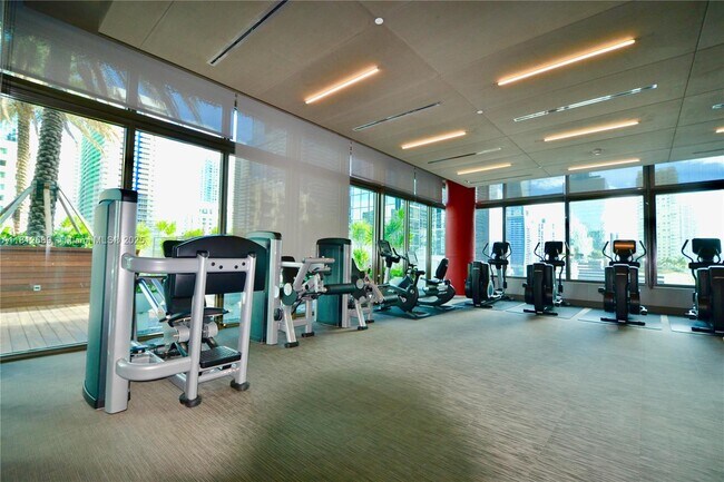 Building Photo - 1080 Brickell Ave
