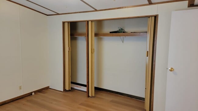 Building Photo - 2201 SE 126th St