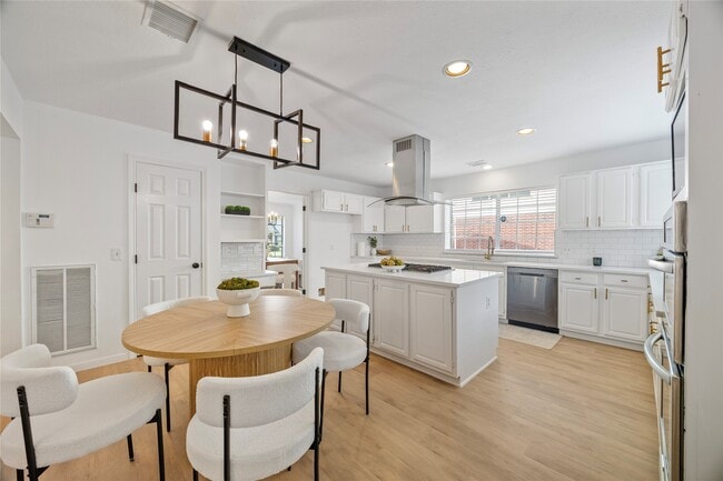 Primary Photo - 10310 Minturn Ln