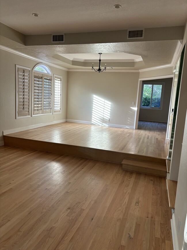 Dining Room - 1837 Parnell Ave