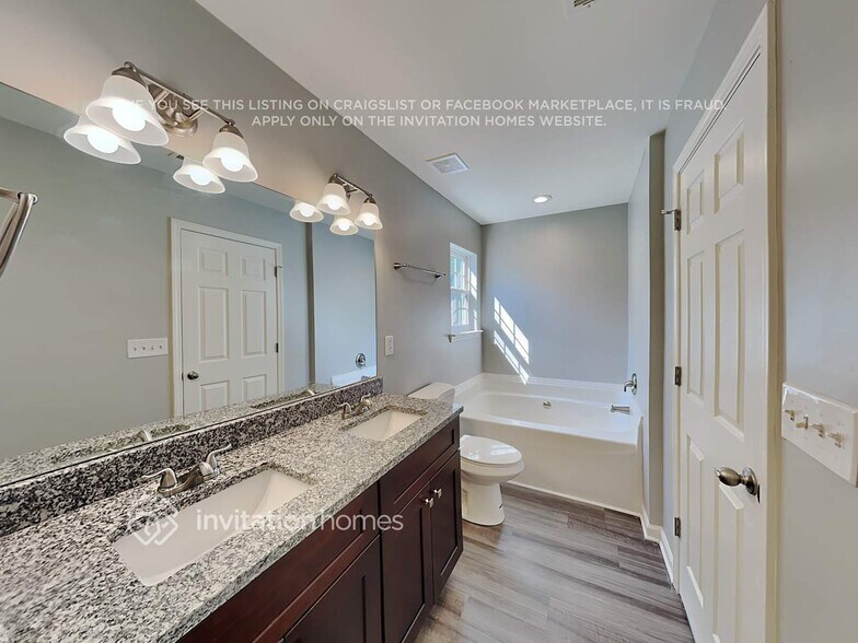 Building Photo - 10229 Covingtonwood Dr