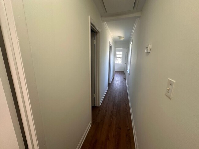 Building Photo - Charming 3BR Townhome in Atlanta