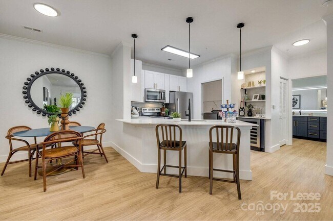 Building Photo - 12620 Toscana Way