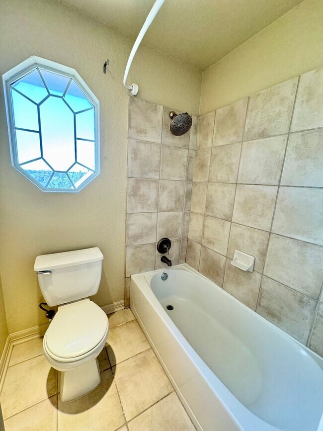 Building Photo - **APPLICATION RECEIVED** *COMING SOON* Luxurious 2-Story Home in Gated Stone Oak Community – Pool...