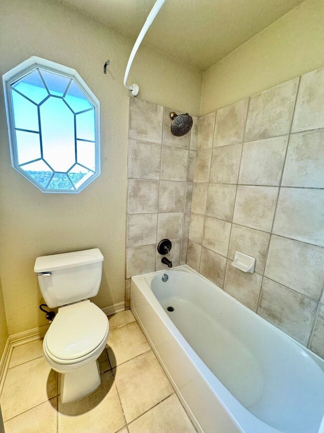 Building Photo - *COMING SOON* Luxurious 2-Story Home in Gated Stone Oak Community – Pool & Lawn Care Included