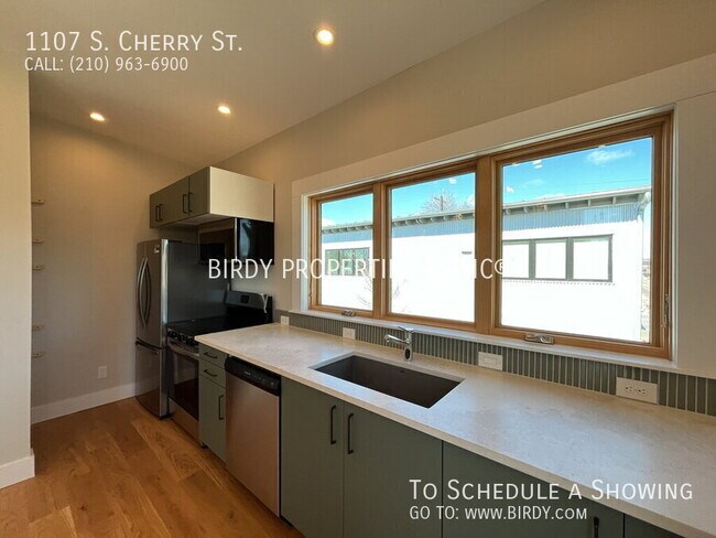 Building Photo - 1107 S Cherry St