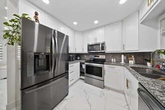 Building Photo - 849 Camellia Dr