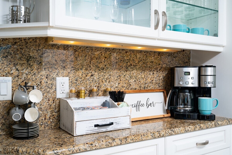 Building Photo - 149 Beachcomber St