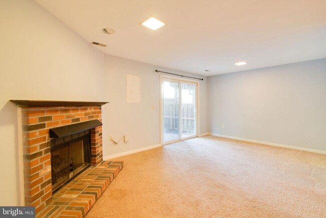Building Photo - 10707 Gideon Ct