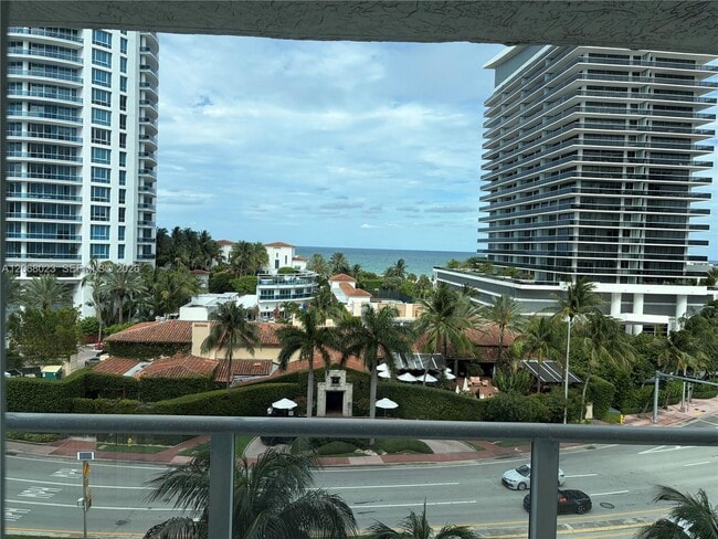 Building Photo - 5900 Collins Ave