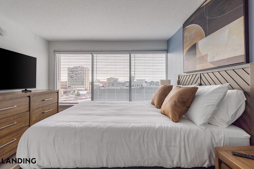 Building Photo - 50 Morgan St N