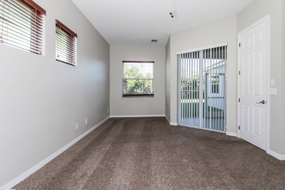 Building Photo - 5312 Lexington Dr