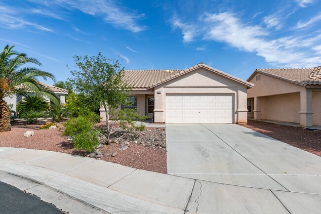 Primary Photo - Gorgeous one story 3 bedroom 2 Bathroom Ho...