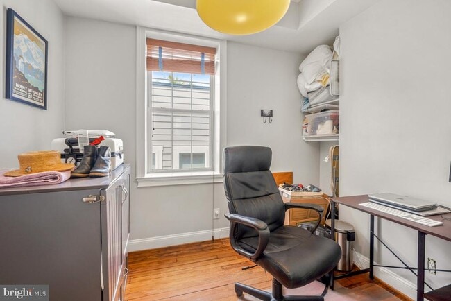 Building Photo - 1543 6th St NW