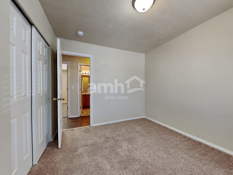 Building Photo - 11963 S Powder Cv