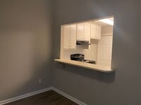 Building Photo - Cozy 2 bedroom and 1 bath duplex