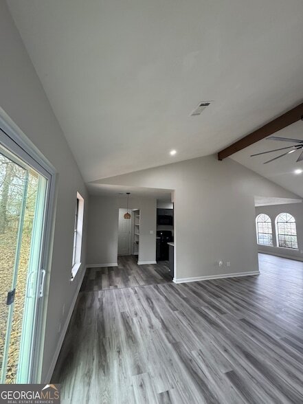 Building Photo - 3821 River Rd