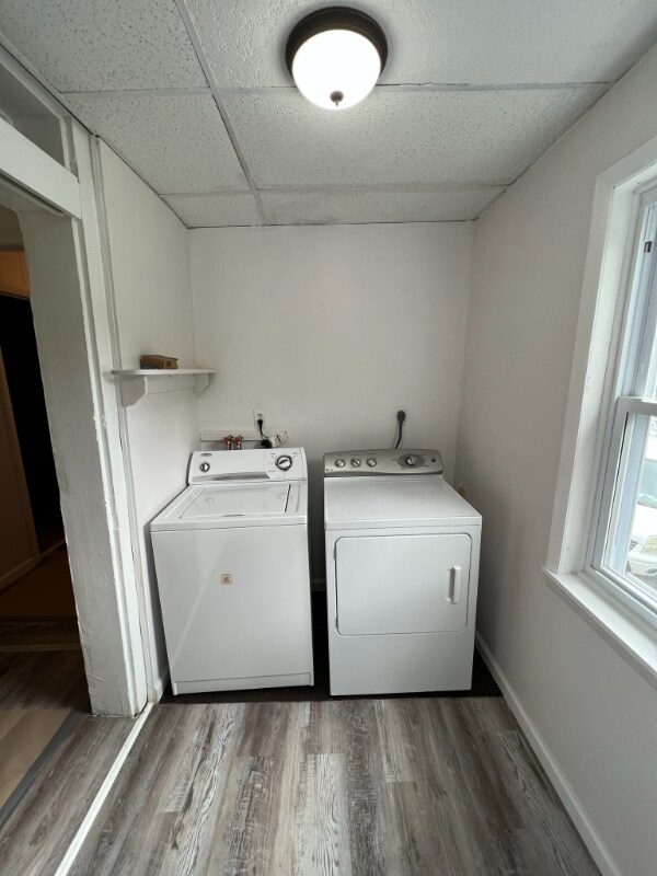 Building Photo - 313 Main St