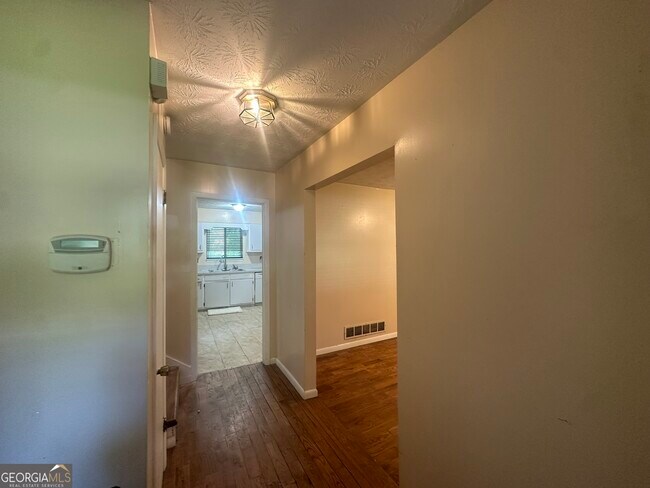 Building Photo - 6859 Mystic Ln