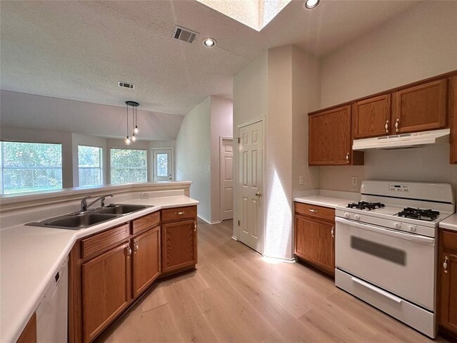 Building Photo - 6708 Bancroft Woods Dr