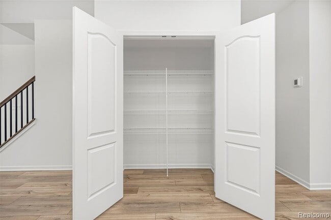 Building Photo - 43071 Atwood Ave