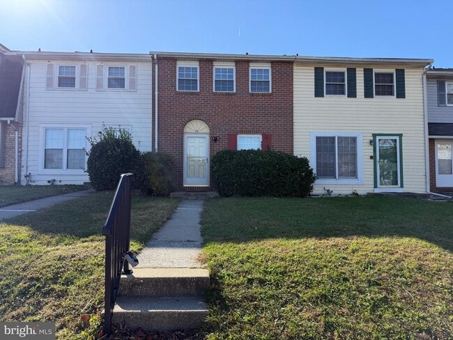 Building Photo - 34 King Charles Cir