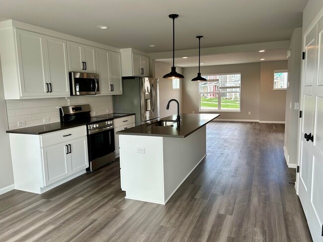 Building Photo - 2401 Wildcat Dr