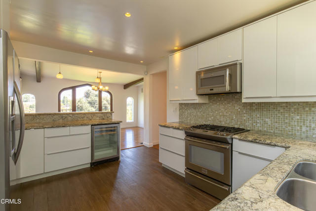 Building Photo - 854 Oneonta Dr