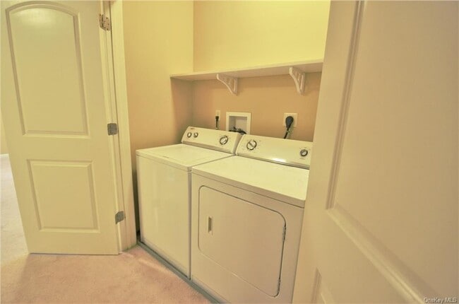 Building Photo - 203 Canter Ct