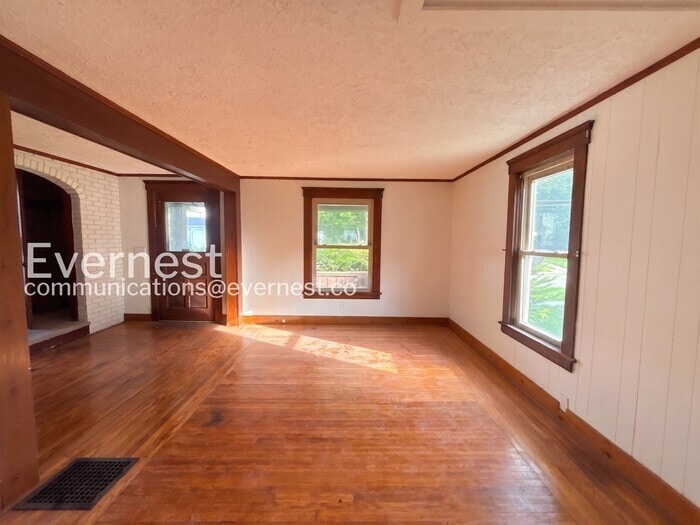 Building Photo - 275 Cornell Ave