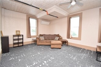 Building Photo - 152 Court