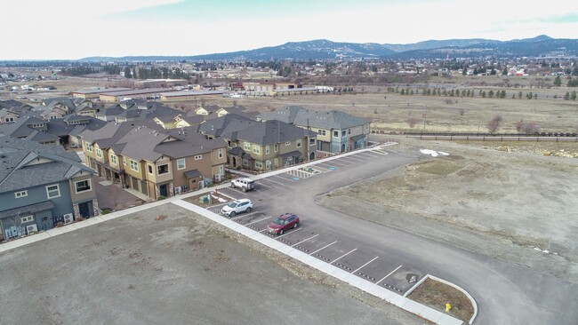 Building Photo - Liberty Lake Stonehill Luxury Condo in the...