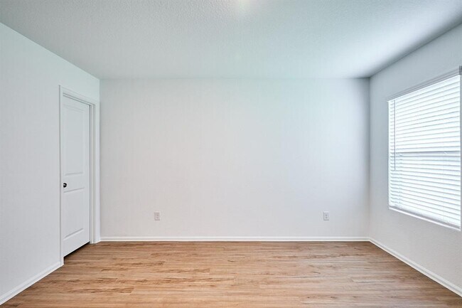 Building Photo - 3323 Avary River Ln