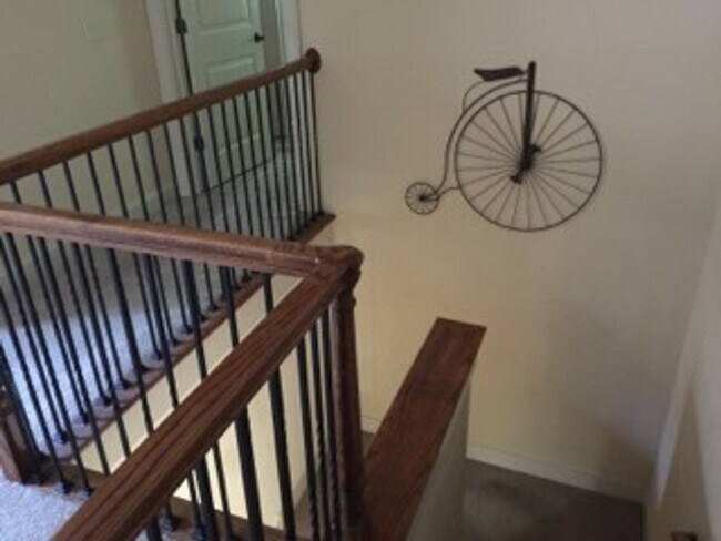 Building Photo - 3 Bed, 3.5 Bath Townhome – Prime Location!